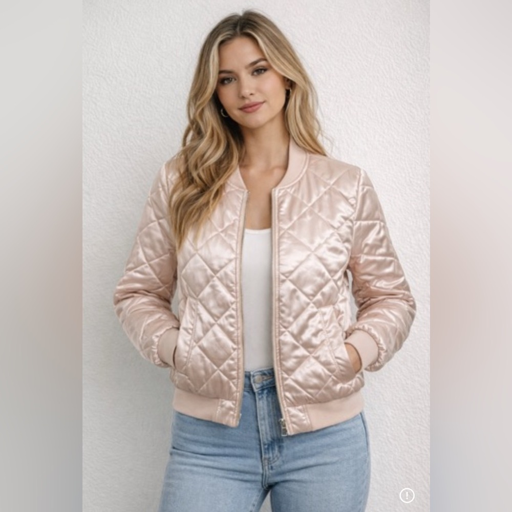 ❤️ Quilted Bomber Style Jacket